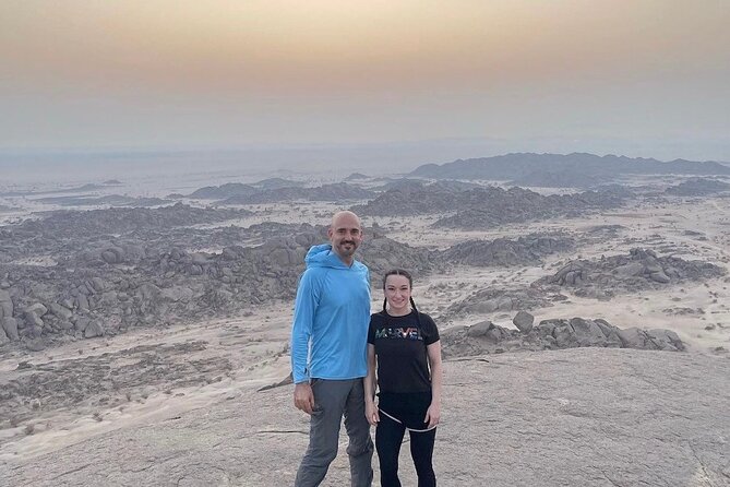 4 Hours Charming Moon Valley Hike Experience in Jeddah - Walking among Moon Valley’s rock formations