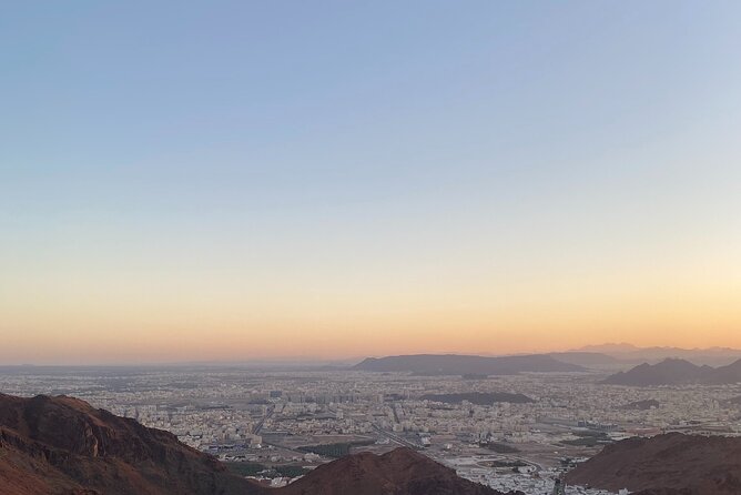 4WD Adventure in Uhud Mountain - Personal guiding makes the short tour work