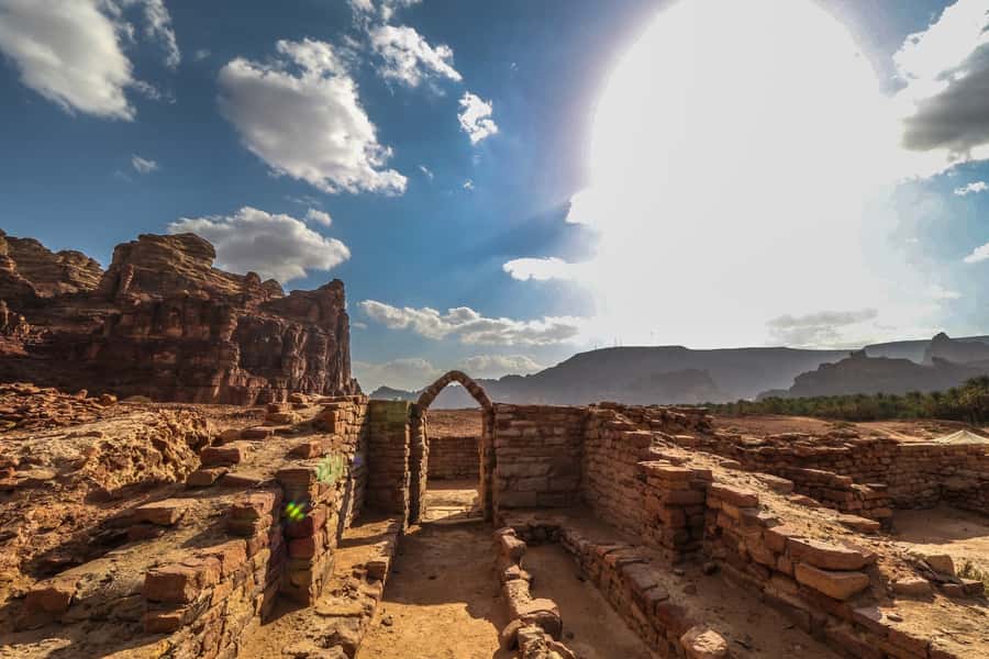 Al-Ula: Dadan & Jabal Ikmah Tour with Optional Pickup - The short ride from Dadan to Jabal Ikmah