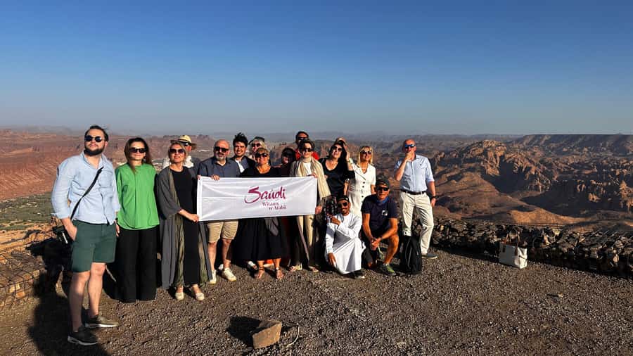 AlUla: Discover AlUla Like a Local Guided Tour - Is $296 per person a fair price?