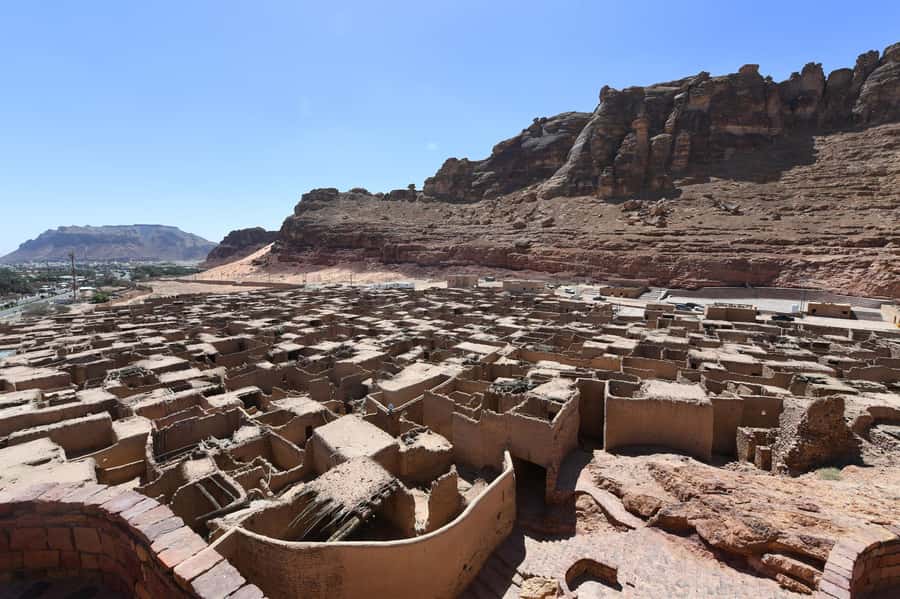 AlUla: Discover AlUla Like a Local Guided Tour - Elephant Rock brings a change of mood