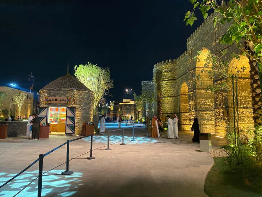 Boulevard World, Boulevard Riyadh Private Tour+Saudi Meal - Who will enjoy this outing most?