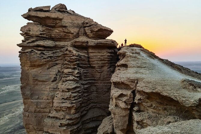 Edge Of The World Hike(Dinner under stars,village,bats cave,camp) - The long road out from Riyadh