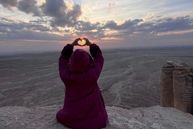 Edge of The World Riyadh with Camel Ride ,Bat Cave Visit & Dinner - The Edge of the World is worth the long ride