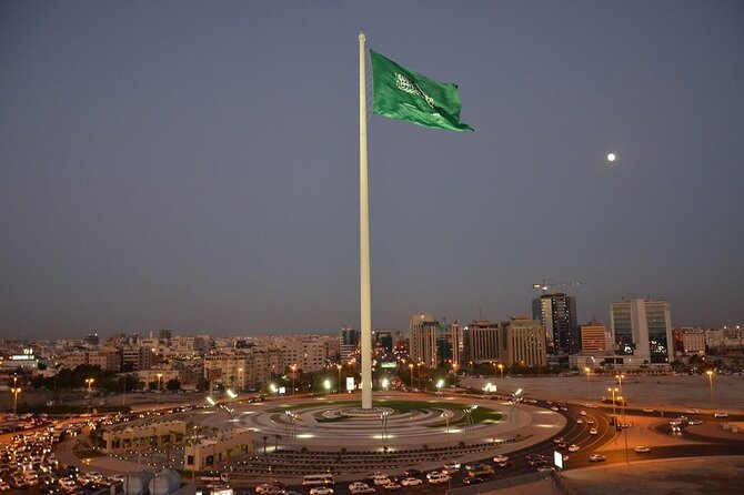Full Day Guided Jeddah City Tour - The Art Promenade and waterfront show modern Jeddah
