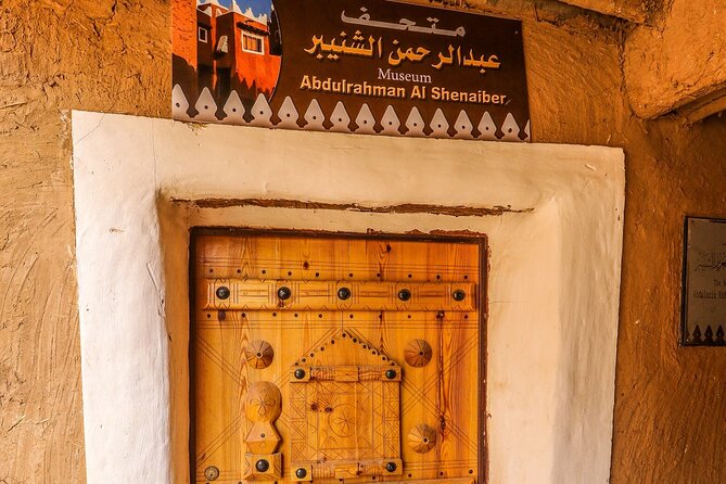 Full-Day Ushayger Tour with Lunch from Riyadh - Walking Ushaiqer’s old lanes