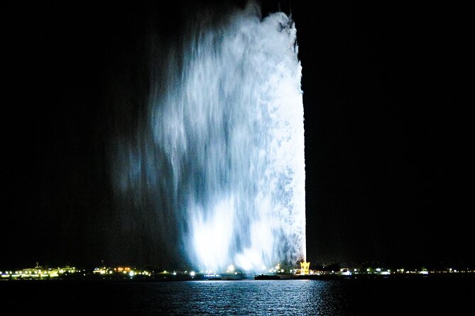 Half Day Jeddah Traditional City Tour - Ukash Mosque and Al Rahmah Mosque