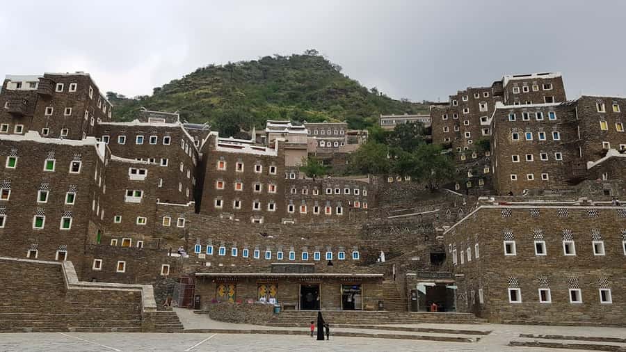 Highlights City Tour & Rijal Almaa - Taking the cable car from the mountain