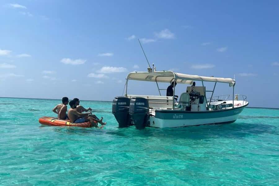 Jeddah: Bayadah Island Boat Trip with Snorkeling Option - From Jeddah marina to open Red Sea water