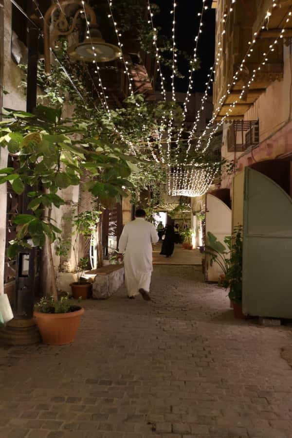 Jeddah: Historic District Tour by a Local licensed Guide - What $139 buys you