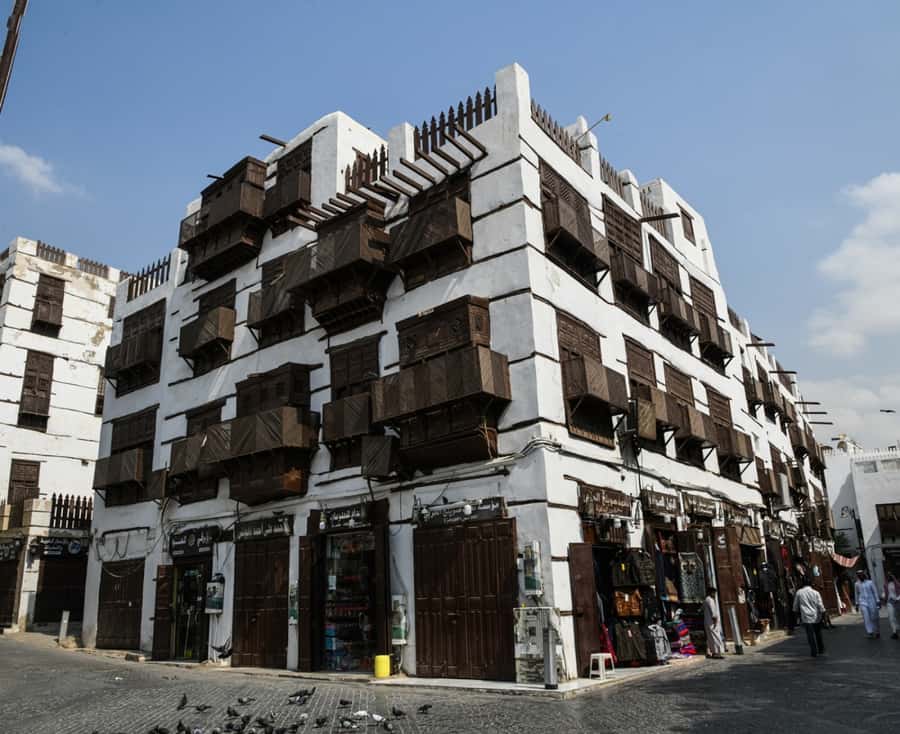 Jeddah: Jeddah Heritage Chronicles Tour with optional lunch - Starting Along the Jeddah Corniche