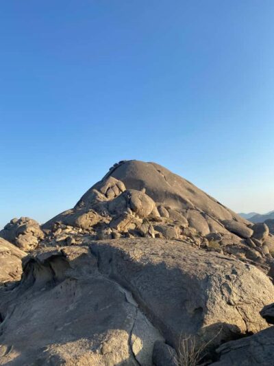 Moon Mountain Guided Hiking Tour with Snacks