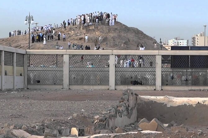 Madinah Ziyarats (Private tour) - Mount Uhud and the Salman al-Farsi Garden