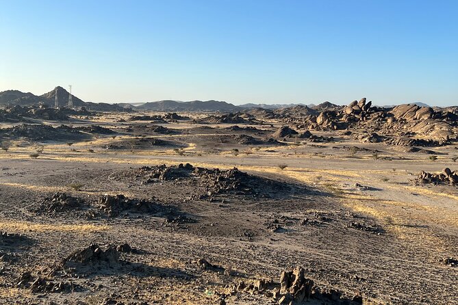 Moon Mountain Hike from Jeddah City - The climb to the summit