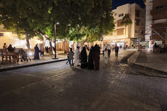Private Tour in Historical Jeddah (ALBALAD) إكتشف جدة التاريخيه - Starting at the Jeddah Old Gate
