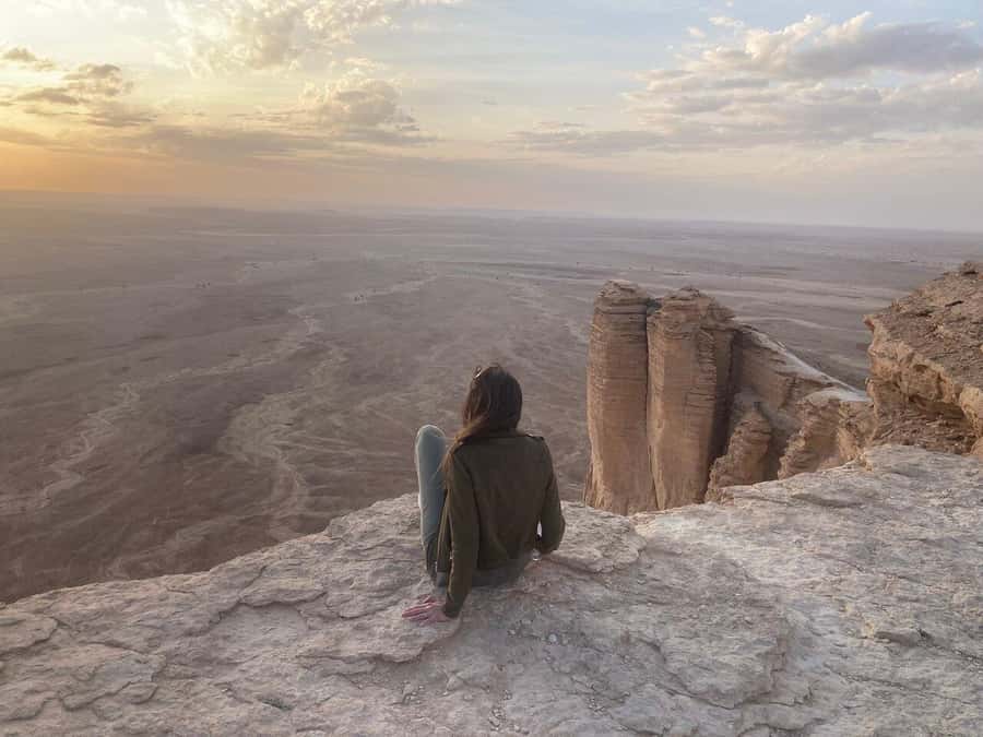 Riyadh Edge of The World and Bat Cave Visit by Bus - Following an Old Camel Trail