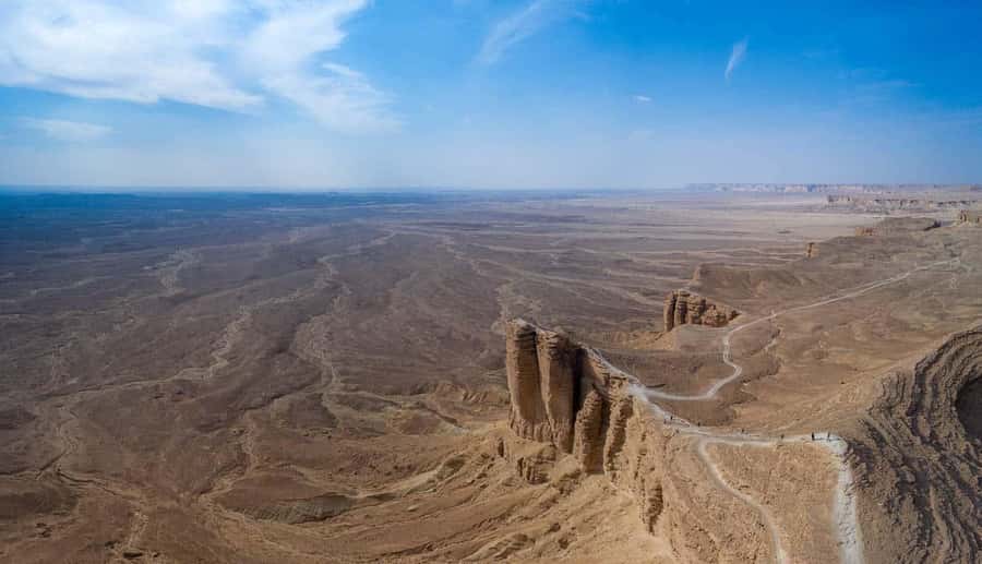Riyadh Edge of The World and Bat Cave Visit by Bus - Should You Book the Edge of the World Tour?
