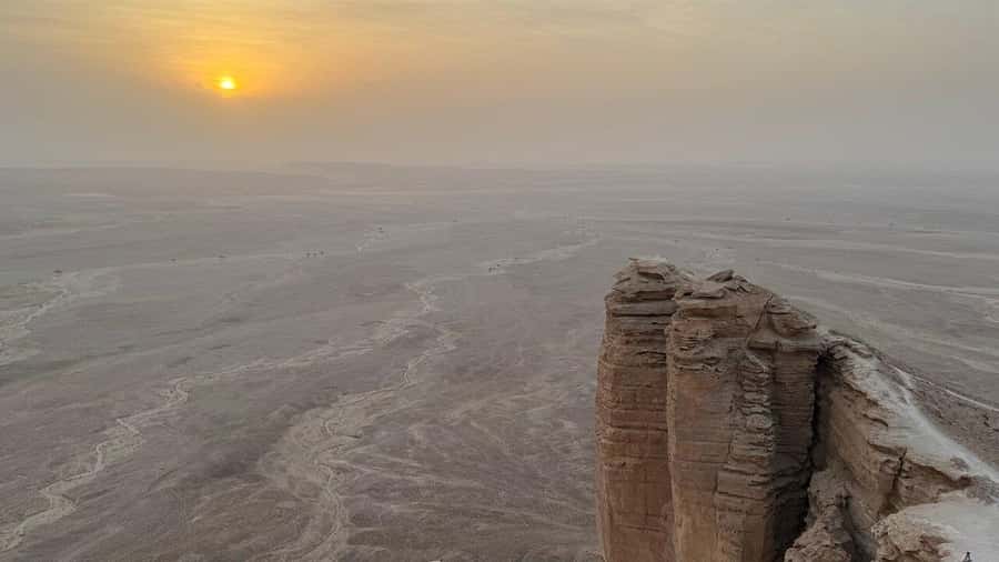 Riyadh: Edge Of The World and Bats Cave Tour by 4x4 - Practical packing advice for the Najd plateau