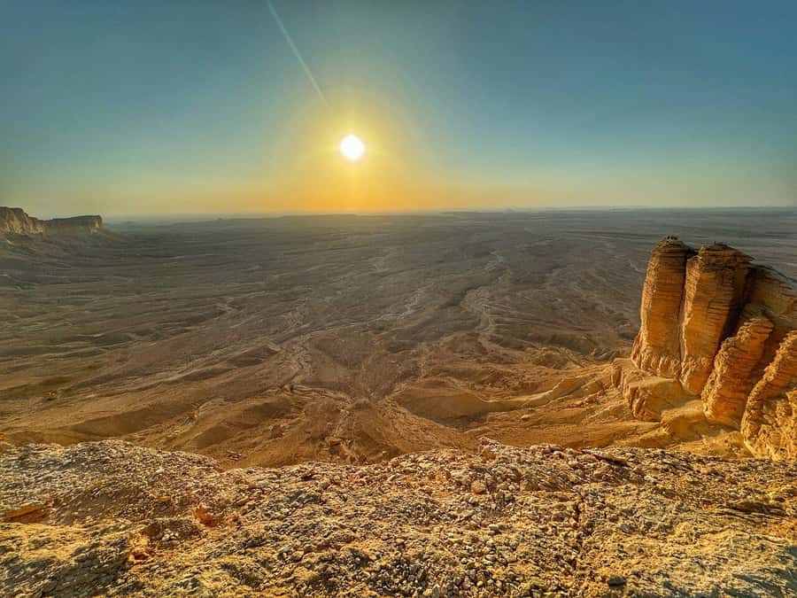 Riyadh: Edge Of The World and Bats Cave Tour by 4x4 - Should you book it?