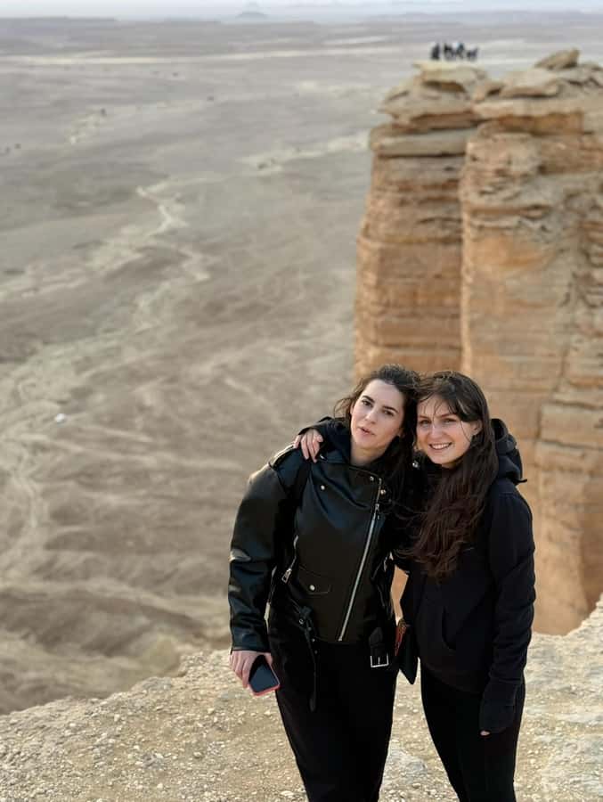 Riyadh: Edge Of The World, camels &Stargazing with 4x4 - Sunset, darkness, and the stargazing hour