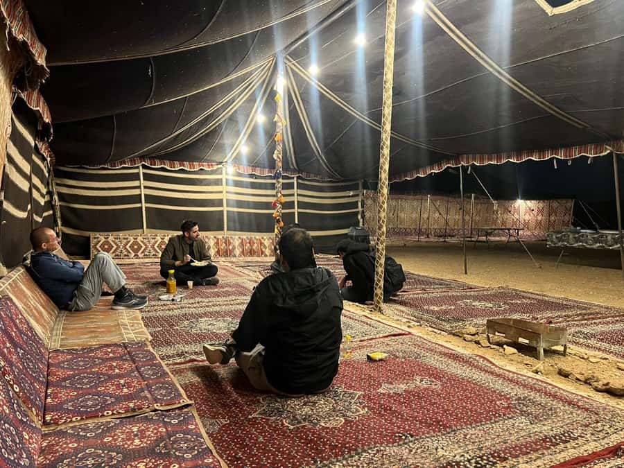 Riyadh: Edge of The World with dinner & Campsite Shared Tour - Why the Edge of the World is worth the drive