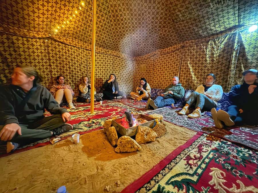 Riyadh: Edge of The World with dinner & Campsite Shared Tour - The 4x4 ride into the Najd desert