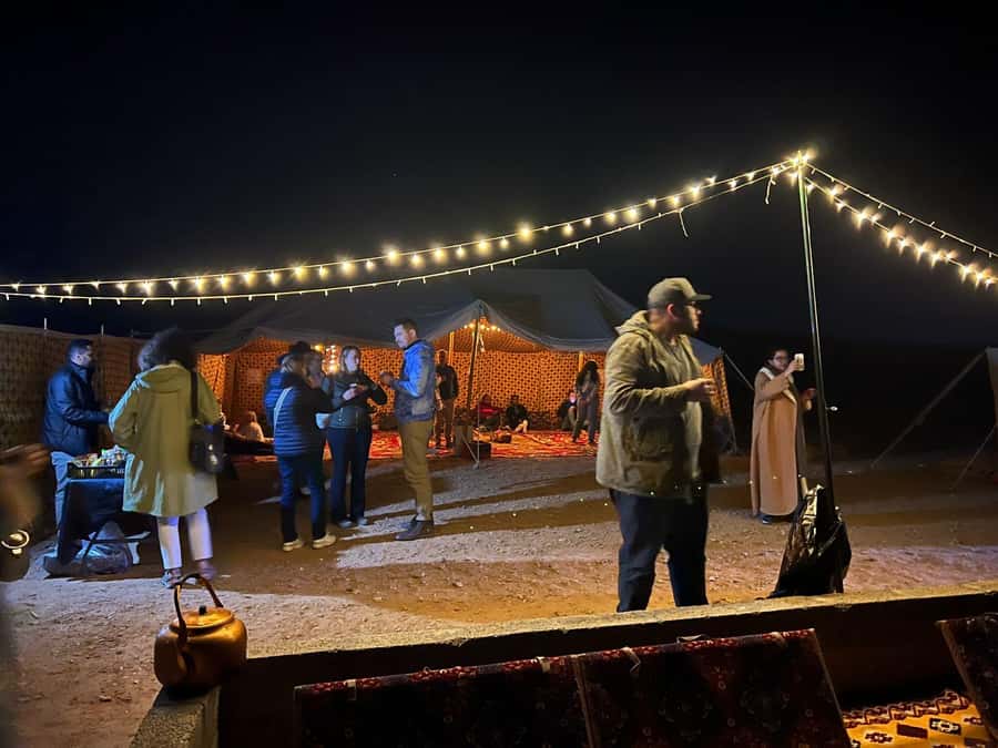 Riyadh: Edge of The World with dinner & Campsite Shared Tour - Guides, language, and the human side