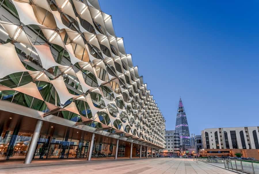 Riyadh: Full-Day Riyadh Exploration Tour with Optional Lunch - Kingdom Tower and the Sky Bridge view