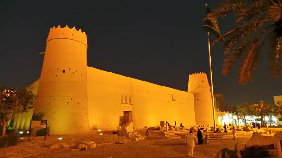 Riyadh: Historical City Full-Day Guided Tour with Transport - The National Museum Park and King Abdulaziz’s car hall