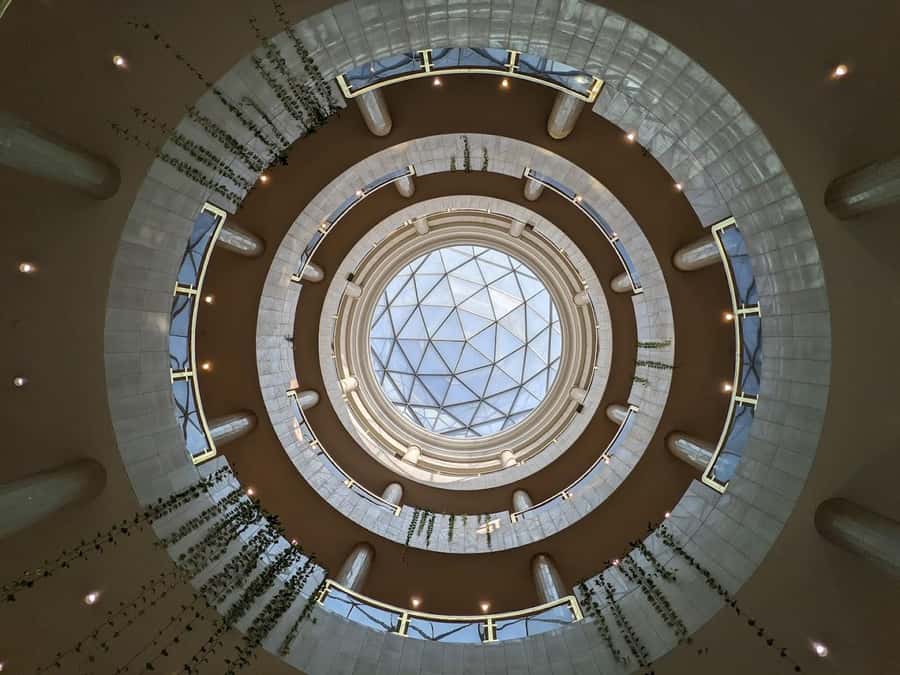 Riyadh: King Fahad National Library Guided Tour - The guides make the difference