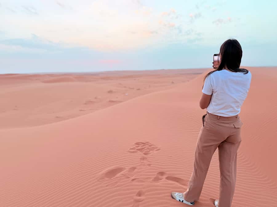 Riyadh: Red Sand Dunes (Safari trip) - Sandboarding for beginners and repeat runs