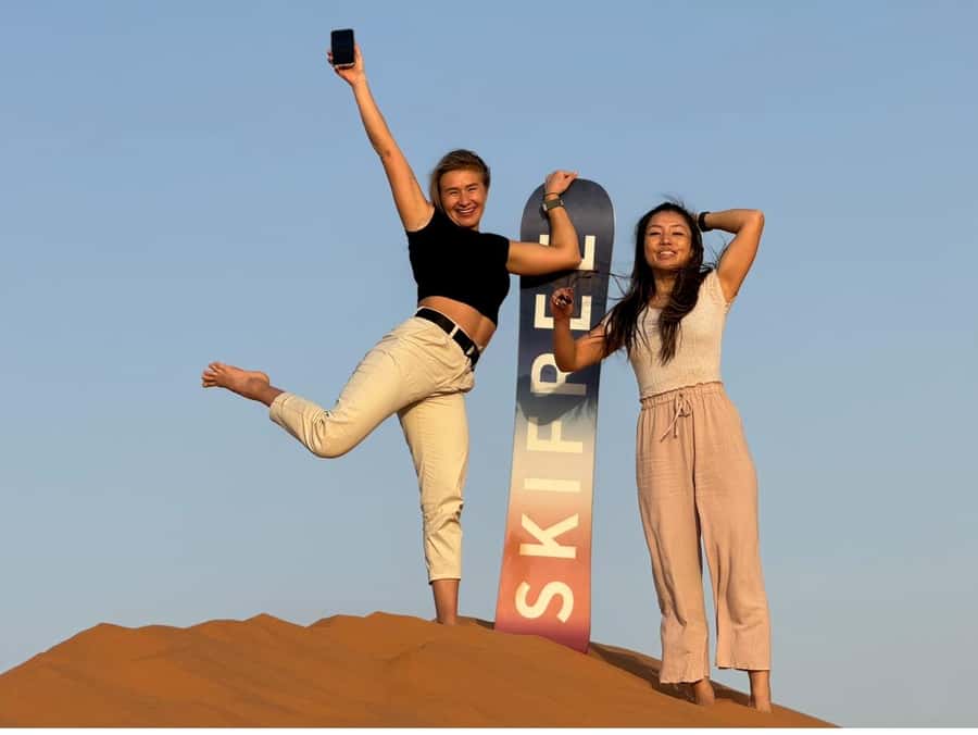 Riyadh: Red Sand Dunes (Safari trip) - Walking the dunes when the engines stop