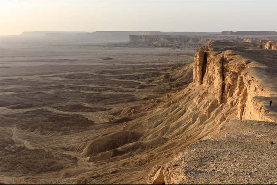 Riyadh: Trip to Edge of the World - A 5 PM Start on the Darb Al-Manjoor Trail