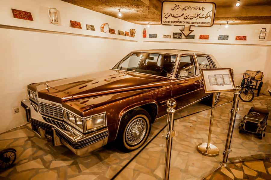Saudi Arabia Tour from Bahrain including Traditional Meal - Crossing the King Fahad Causeway from Bahrain