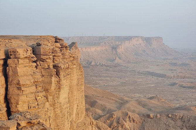 The Second Edge - Who will enjoy this desert evening most