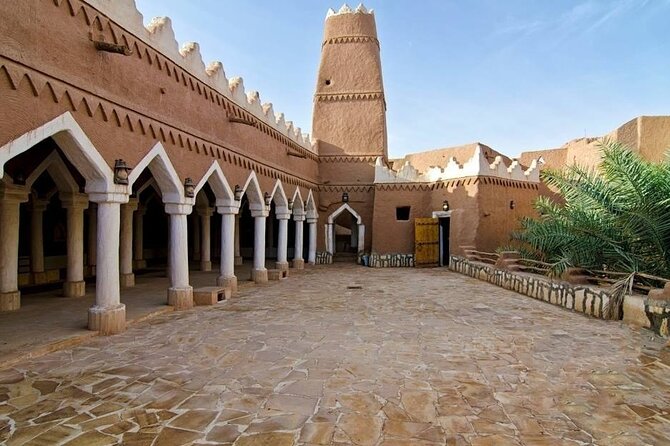 Ushaiqer Heritage Tour from Riyadh with Dinner - The drive from Riyadh and the value of a small group