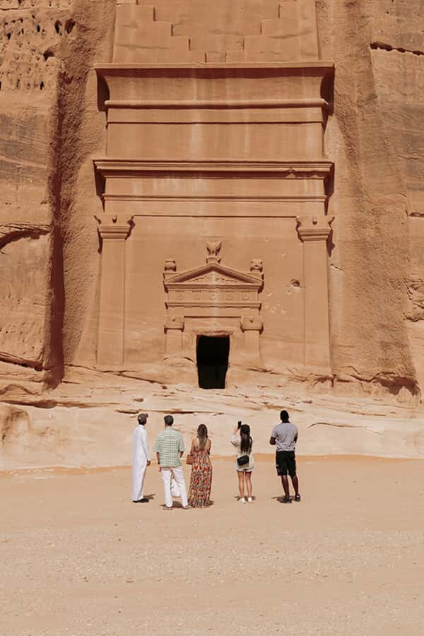 Visiting The Incredible Heritage Site Hegra in AlUla - What the guide adds to the visit